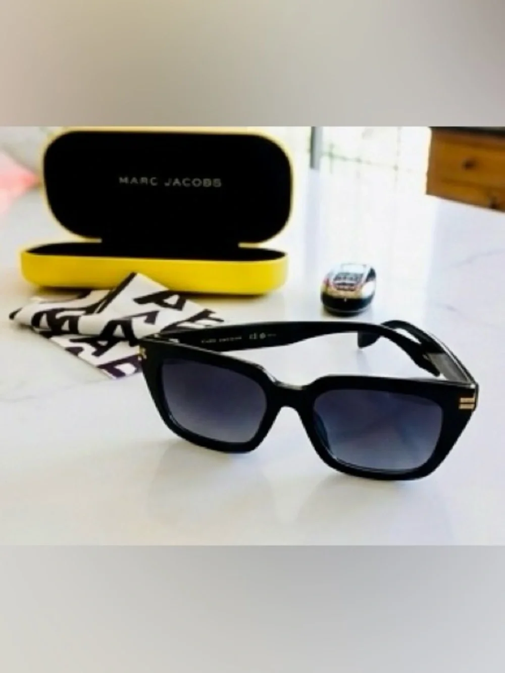Marc Jacobs Black Sunglasses with Gold Temple Accents and Gradient Lenses Unisex